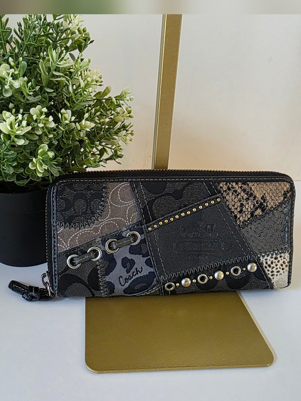 Coach Y2K Zoe Patchwork Zip Around Wallet Black Leather Signature Canvas